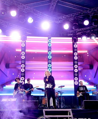 MegaCom выступил спонсором Матча легенд и концерта группы «Город 312»